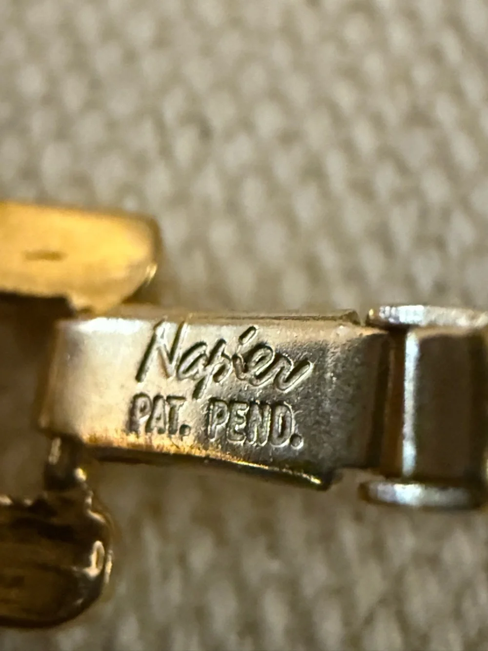 Napier Vintage Gold Tone Chocker with Rectangular Open Links & 5 Textured Links